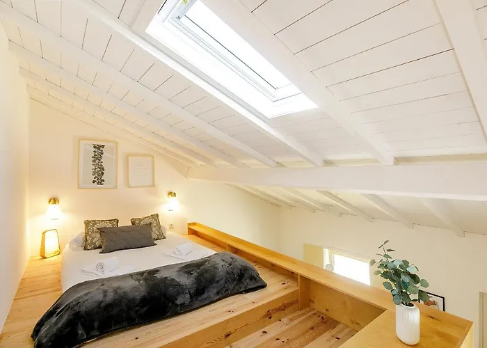 LovelyStay - Vila Burgães